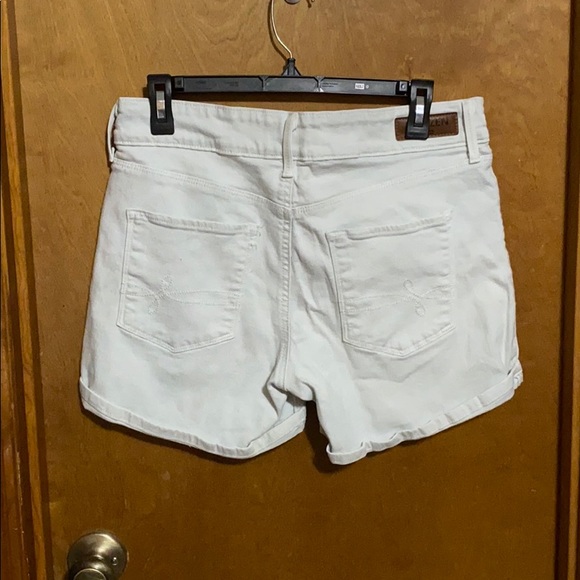 White Denizen Levi Shorts - Picture 3 of 4